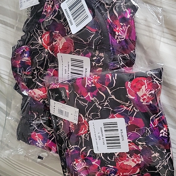 Bra and panties set - Picture 6 of 6